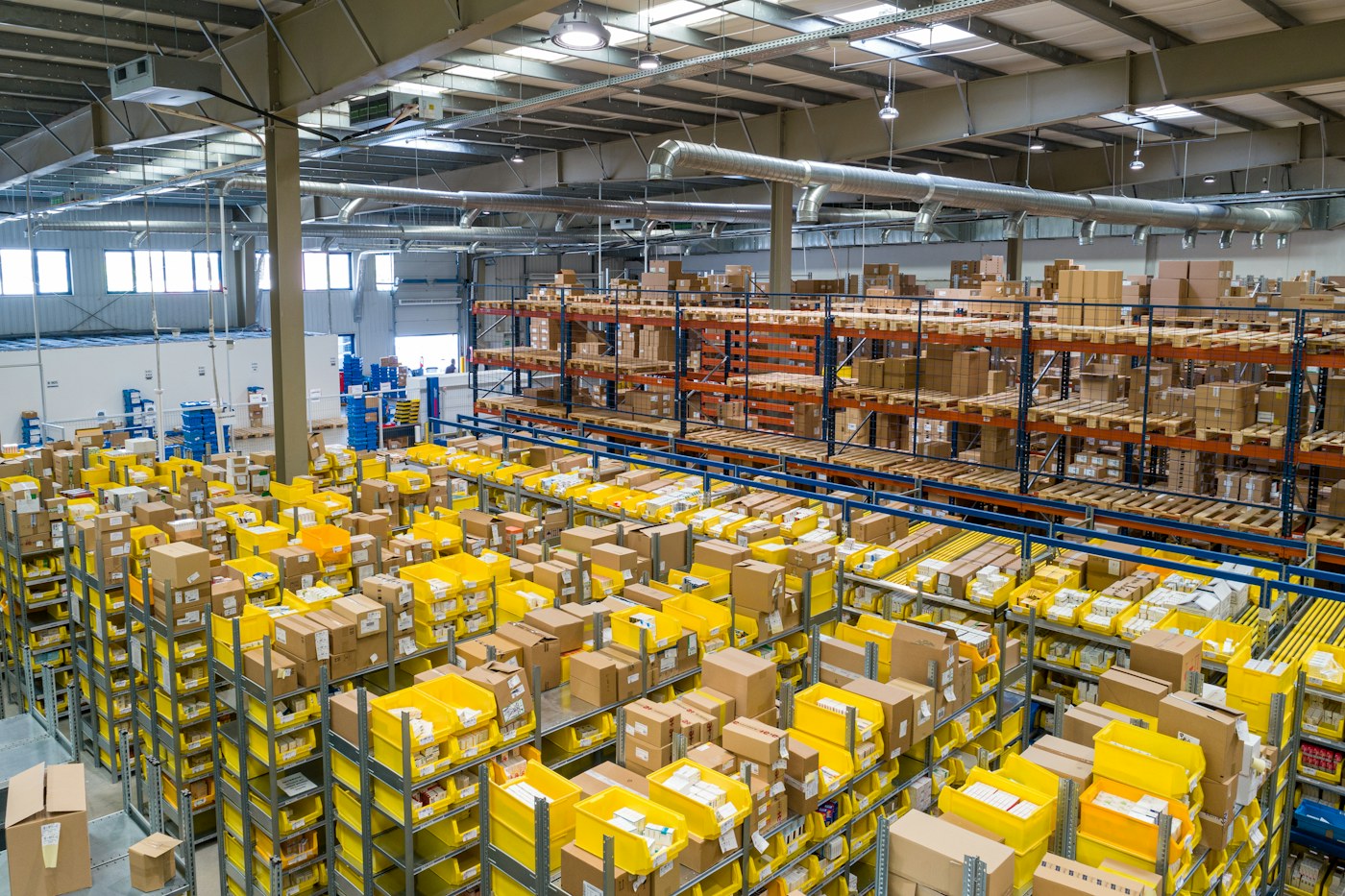 Illustration : entrepôt de stockage de marchandises